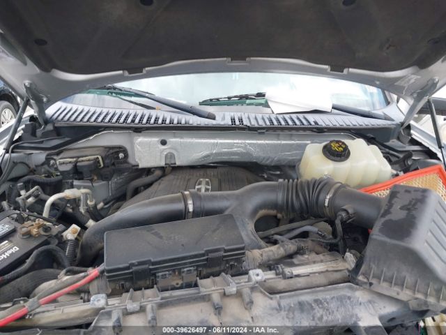 5LMJJ2HT4FEJ10923 Lincoln Navigator