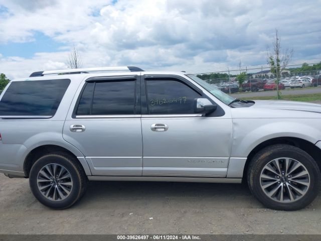 5LMJJ2HT4FEJ10923 Lincoln Navigator