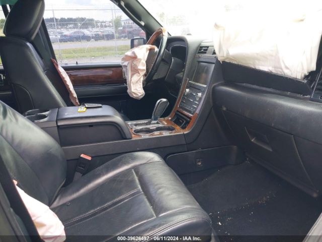 5LMJJ2HT4FEJ10923 Lincoln Navigator