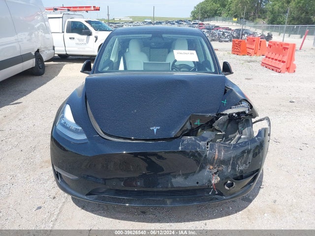 7SAYGAEE0NF575669 Tesla Model Y Long Range Dual Motor All-wheel Drive