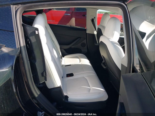 7SAYGAEE0NF575669 Tesla Model Y Long Range Dual Motor All-wheel Drive