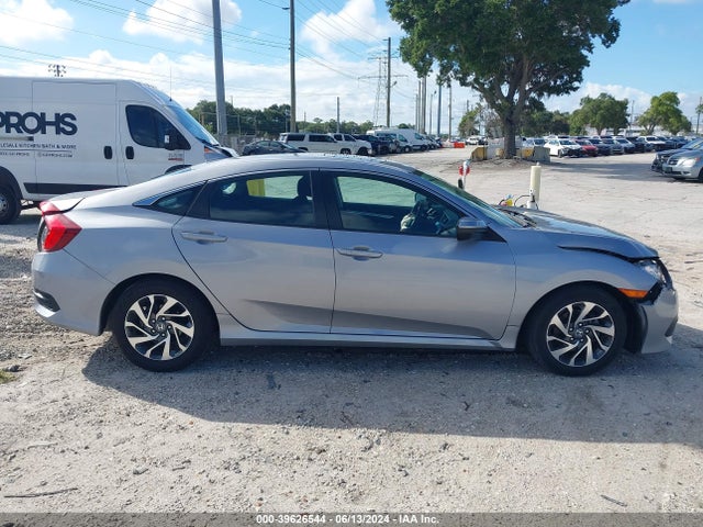 Honda CIVIC EX 2018 19XFC2F75JE023297 Image 13