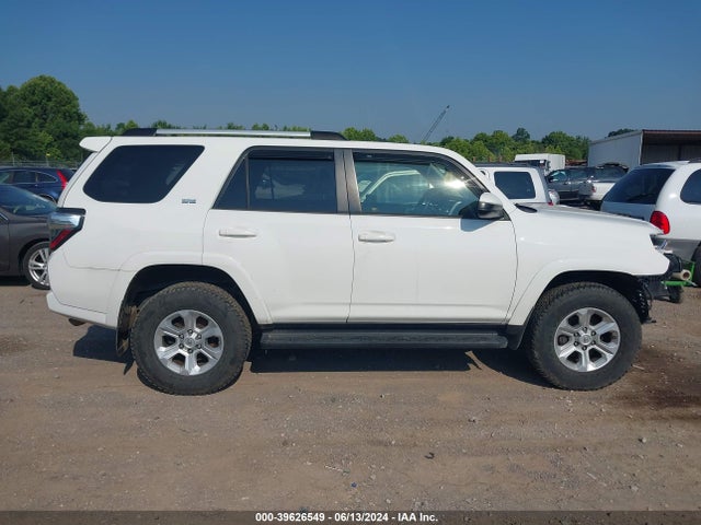 Toyota 4RUNNER SR5 2019 JTEBU5JR9K5668419 Image 14