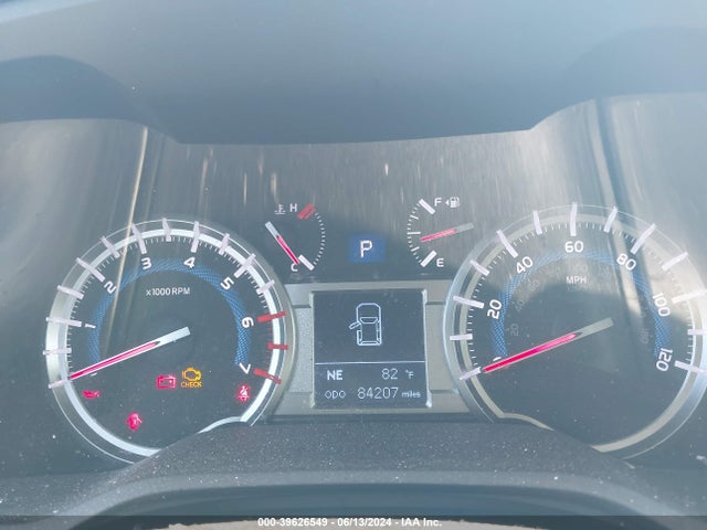 Toyota 4RUNNER SR5 2019 JTEBU5JR9K5668419 Image 16