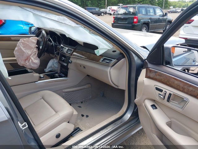 Mercedes-Benz E 350 2014 WDDHF5KB4EB021979 Image 5