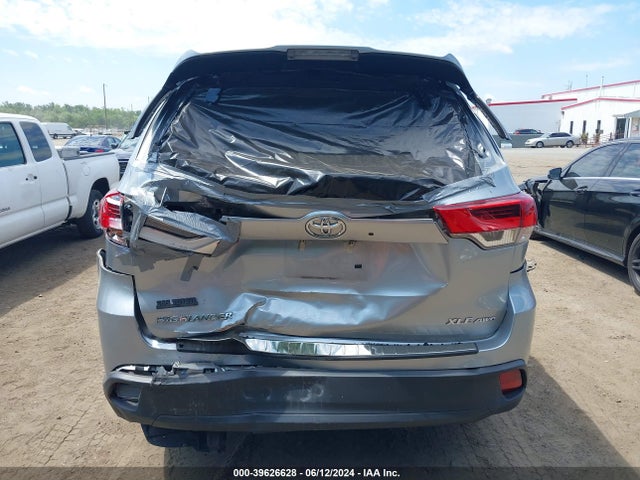 Toyota Highlander Xle 2018 5TDJZRFH6JS864240 Image 16