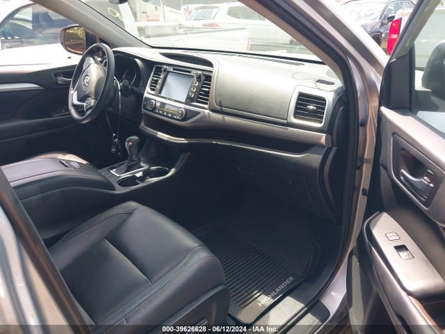 Toyota Highlander Xle 2018 5TDJZRFH6JS864240 Image 5
