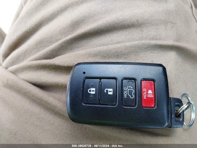 2T3DFREV2HW571361 Toyota Rav4 Limited