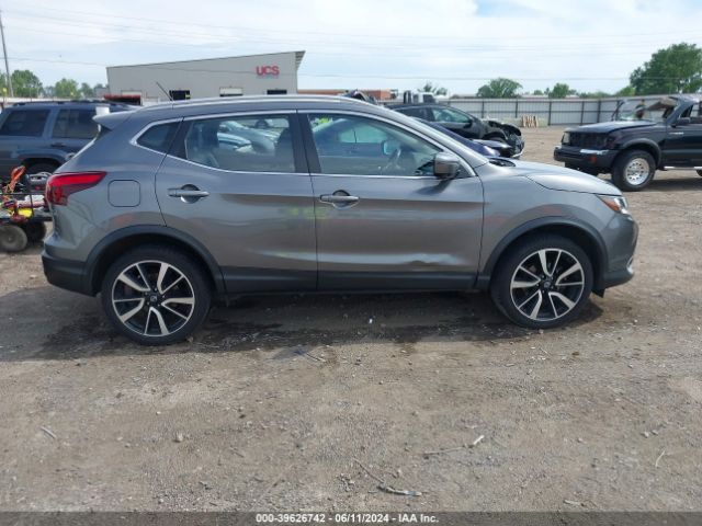 JN1BJ1CP4JW153101 Nissan Rogue Sport Sl