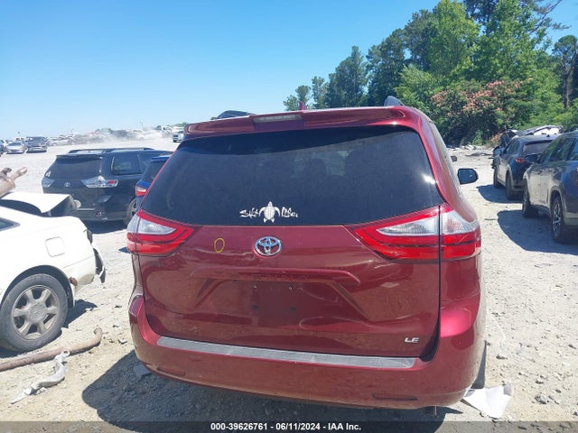 Toyota Sienna Le 8 Passenger 2018 5TDKZ3DC6JS950964 Image 16
