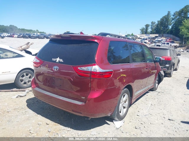 Toyota Sienna Le 8 Passenger 2018 5TDKZ3DC6JS950964 Image 4