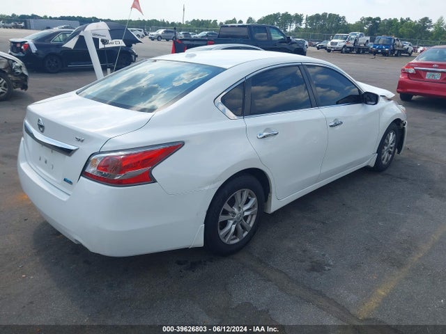 Nissan Altima 2.5 S 2014 1N4AL3AP1EC403697 Image 4