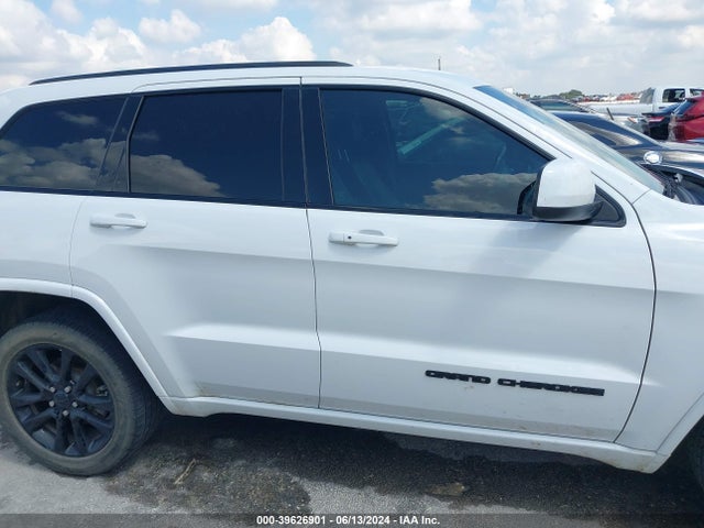 1C4RJFAG3JC180190 Jeep Grand Cherokee Altitude 4x4