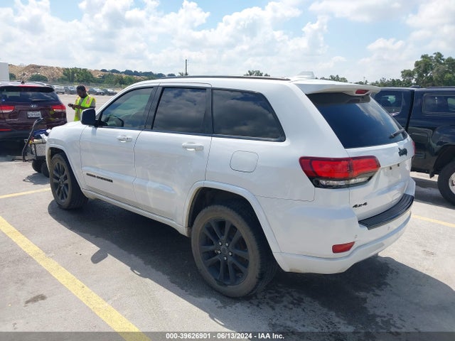 1C4RJFAG3JC180190 Jeep Grand Cherokee Altitude 4x4