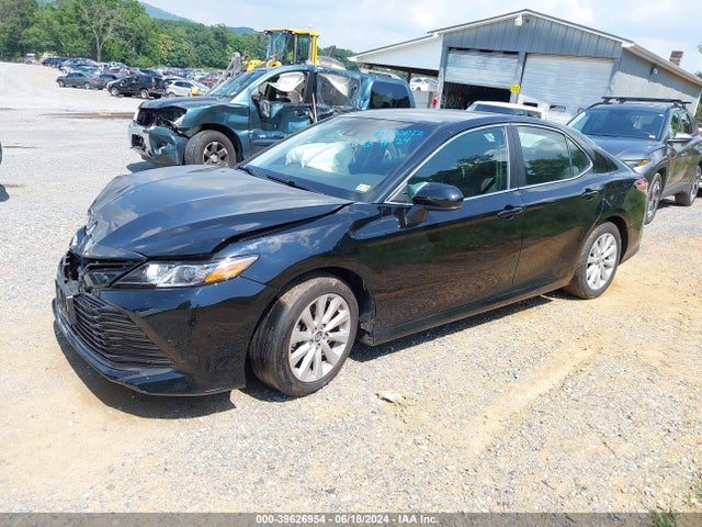Toyota CAMRY LE 2019 4T1B11HKXKU746142 Image 2