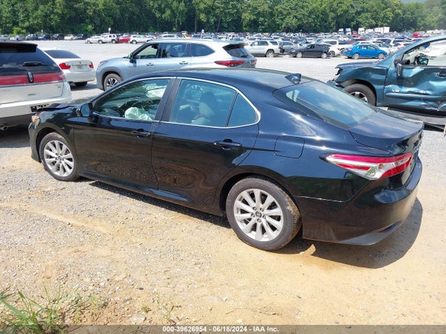 Toyota CAMRY LE 2019 4T1B11HKXKU746142 Image 3