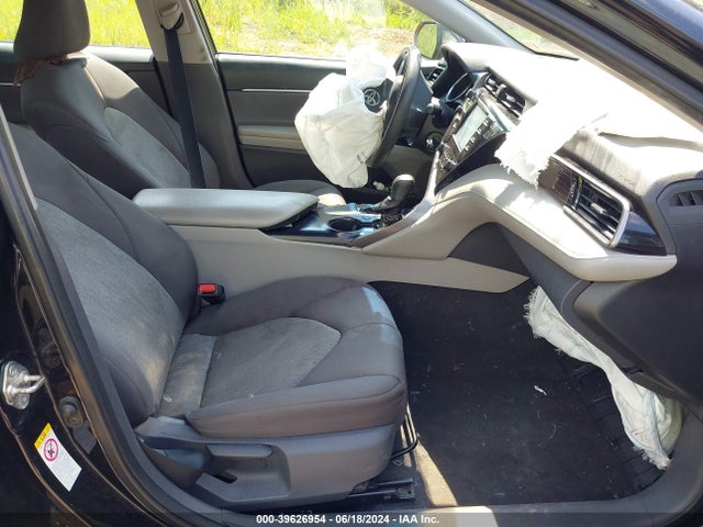 Toyota CAMRY LE 2019 4T1B11HKXKU746142 Image 5