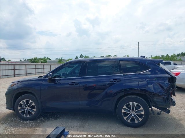 Toyota Highlander Xle 2021 5TDGZRBH0MS073237 Image 15
