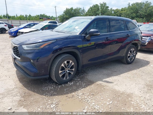 Toyota Highlander Xle 2021 5TDGZRBH0MS073237 Image 2