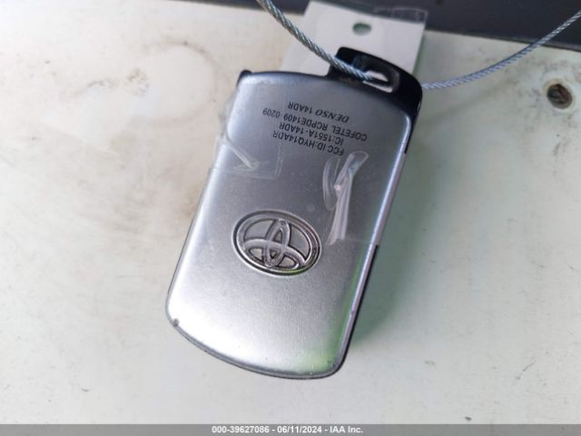 5TDYK3DCXES515725 Toyota Sienna Xle V6 8 Passenger