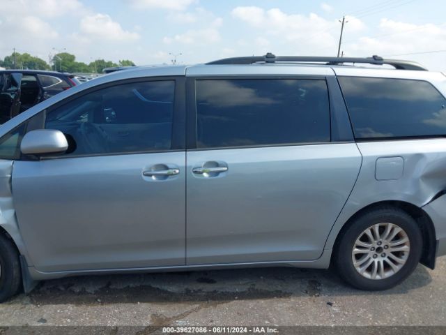 5TDYK3DCXES515725 Toyota Sienna Xle V6 8 Passenger