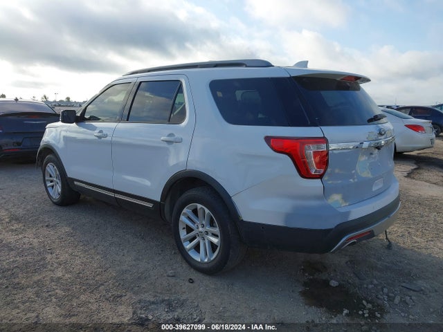 Ford EXPLORER XLT 2017 1FM5K7D83HGE10587 Image 3