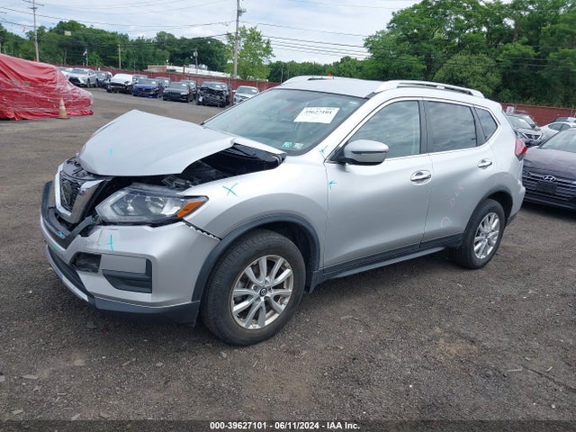 Nissan ROGUE SV 2018 KNMAT2MV8JP609374 Image 2