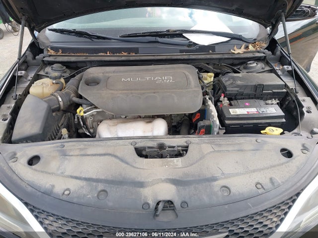 Chrysler 200 Limited 2015 1C3CCCAB5FN607436 Image 10