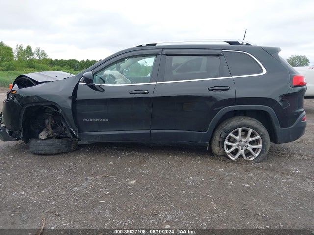 1C4PJMCX8JD517682 Jeep Cherokee Latitude 4x4