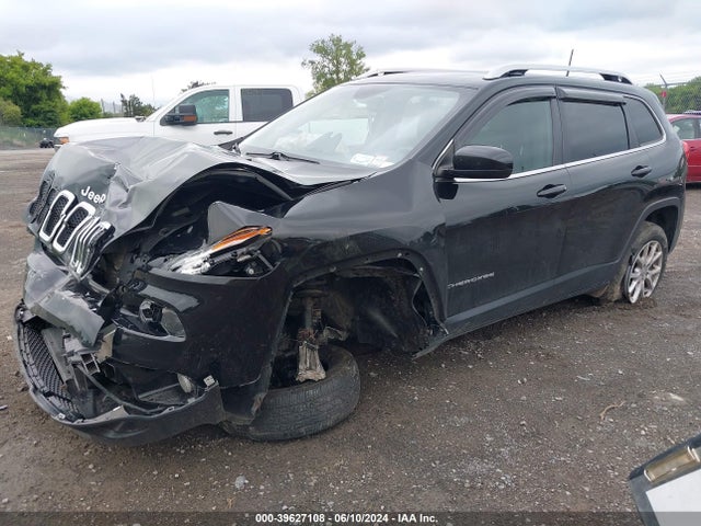 1C4PJMCX8JD517682 Jeep Cherokee Latitude 4x4