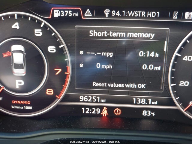 WAUENAF40JA063776 Audi A4 2.0t Premium/2.0t Tech Premium