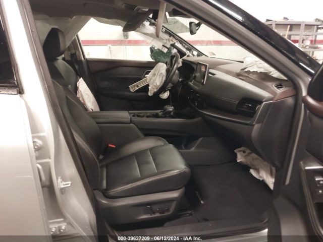 5N1AT3CB3MC830708 Nissan Rogue Sl Intelligent Awd