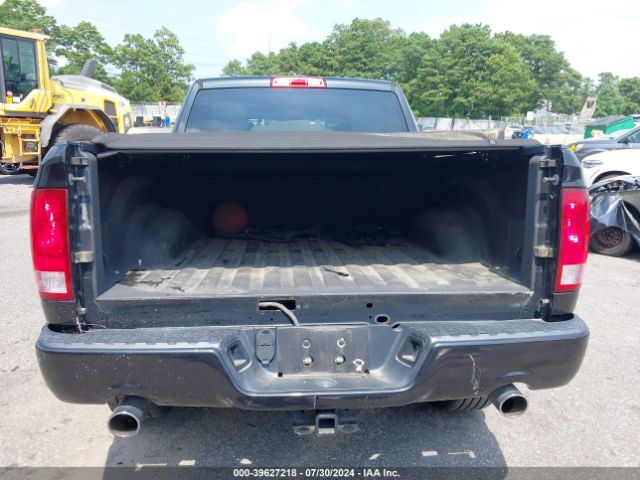 1C6RR7KT1HS517179 RAM 1500 Express  4x4 5'7 Box