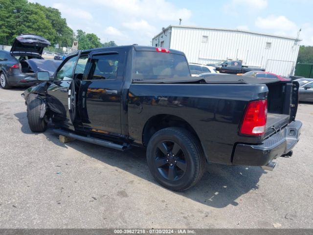 1C6RR7KT1HS517179 RAM 1500 Express  4x4 5'7 Box