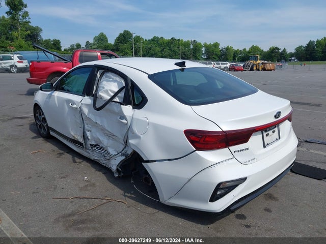 KIA Forte Lxs 2021 3KPF24AD2ME385426 Image 3