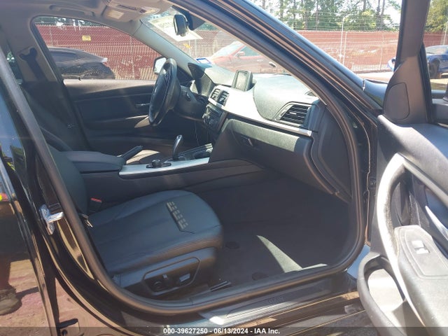 WBA3B1G5XENN90973 BMW 320i