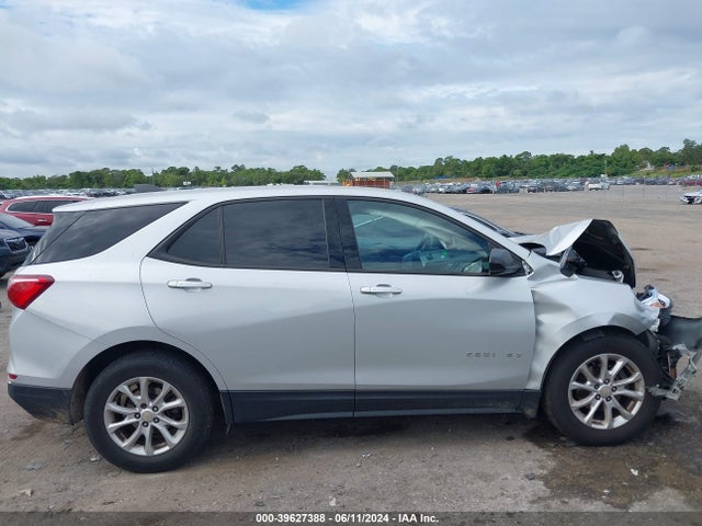 Chevrolet EQUINOX LS 2018 2GNAXREV5J6325039 Image 12