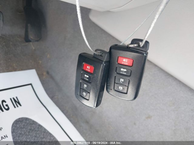 4T1BD1FK9EU130091 Toyota Camry Hybrid Xle