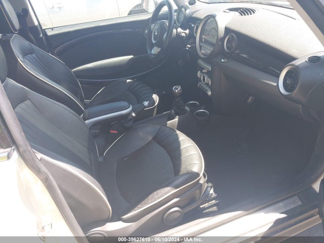 2009 MINI COOPER S WMWMF73559TT96273 Photo 4