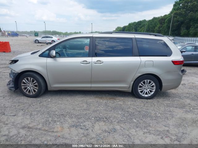 5TDYK3DCXFS661429 Toyota Sienna Xle 8 Passenger