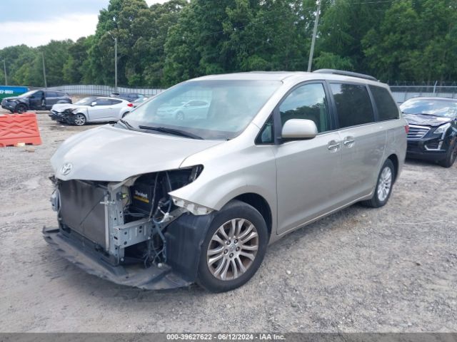 5TDYK3DCXFS661429 Toyota Sienna Xle 8 Passenger