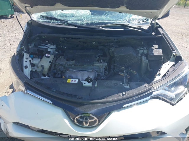 Toyota RAV4 LE 2017 JTMBFREV1HJ164864 Image 10