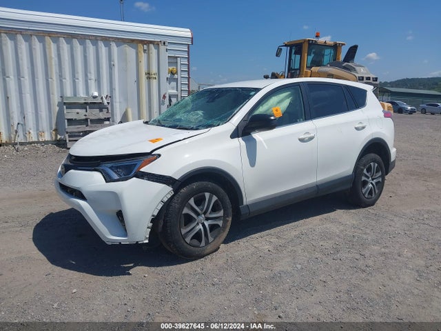 Toyota RAV4 LE 2017 JTMBFREV1HJ164864 Image 2