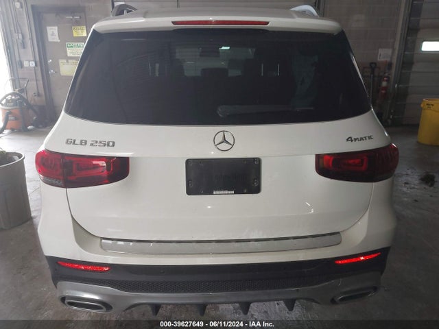 W1N4M4HB3LW043440 Mercedes-Benz Glb 250 4matic