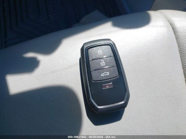 5TDYK3DCXFS568247 Toyota Sienna Xle Premium 8 Passenger