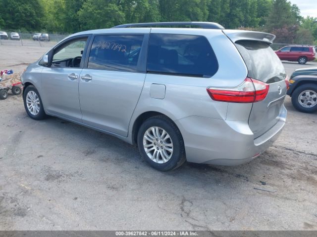 5TDYK3DCXFS568247 Toyota Sienna Xle Premium 8 Passenger