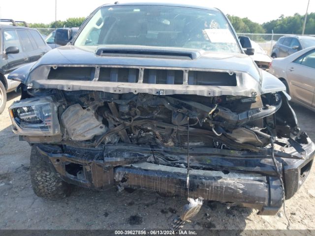 5TFDW5F12JX757097 Toyota Tundra Sr5 5.7l V8