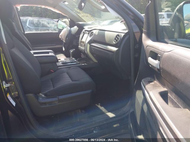 5TFDW5F12JX757097 Toyota Tundra Sr5 5.7l V8