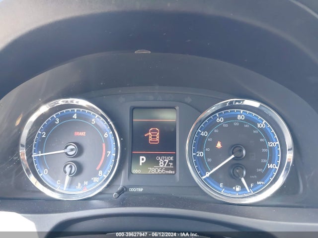 Toyota COROLLA LE 2018 5YFBURHE8JP761979 Image 7