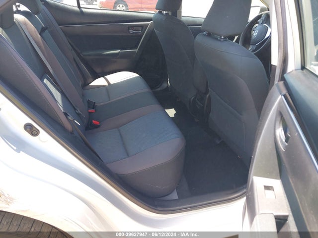 Toyota COROLLA LE 2018 5YFBURHE8JP761979 Image 8